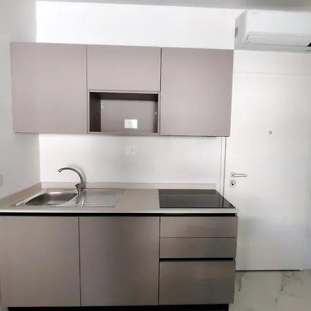 Апартаменти Welcome To Our Modern Flat For 5 Guests In Бібіоне