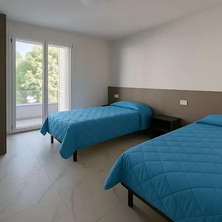 Welcome To Our Modern Flat For 5 Guests In